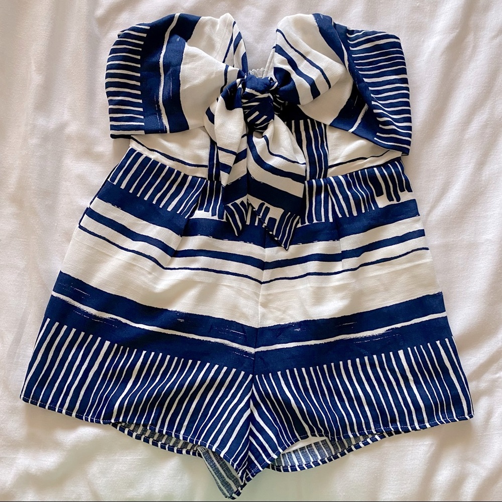 Women’s Lulu’s Delphi Blue and White Striped Tie-Front Strapless Romper size M